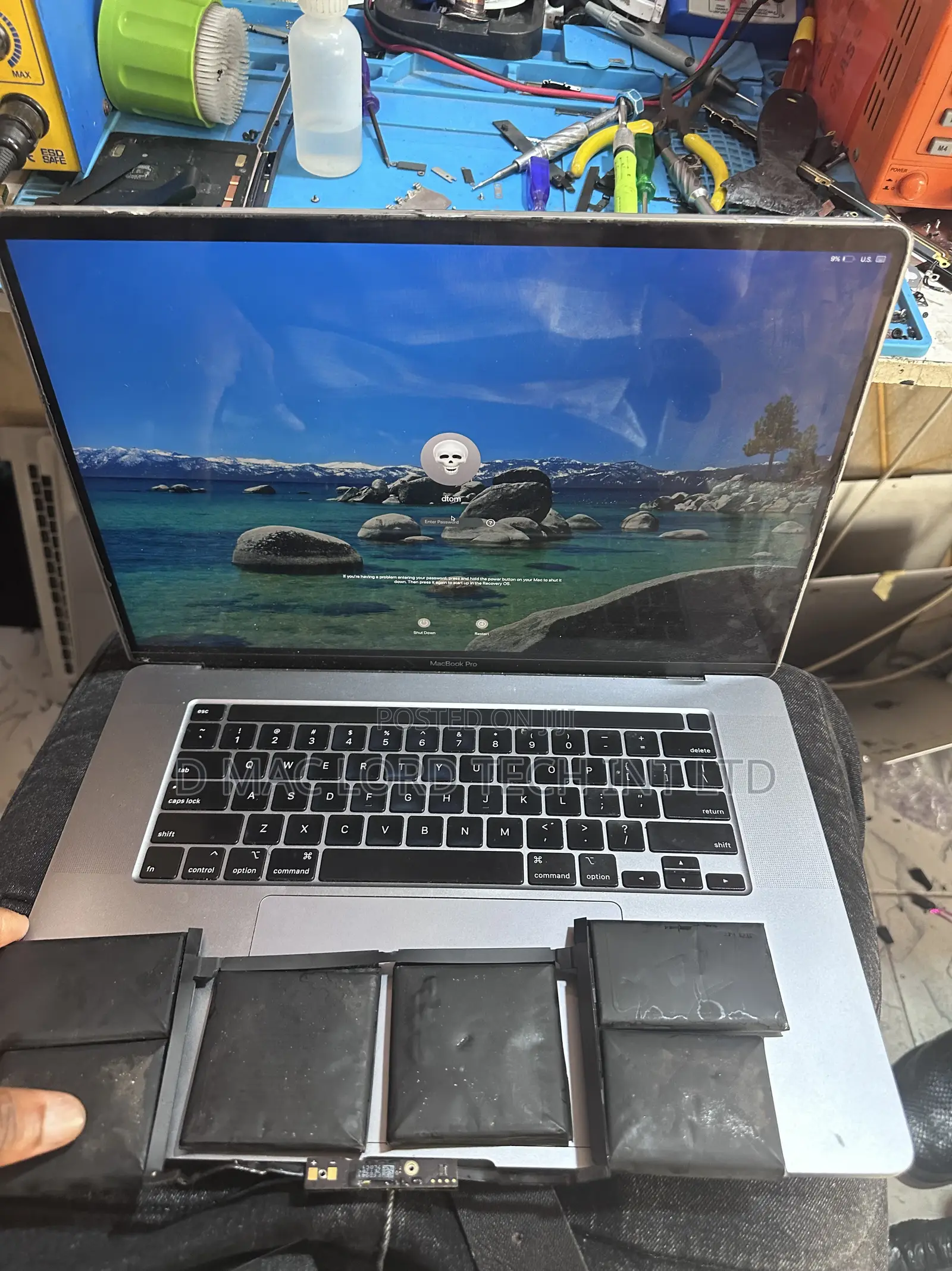 Company Tech Gadgets Mentainers