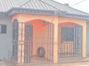 3bdrm Block of Flats in Agbara-Igbesan for rent