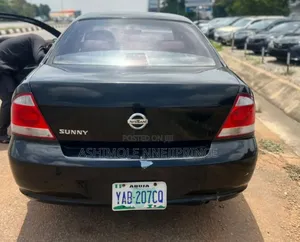 Nissan Sunny 2006 Black