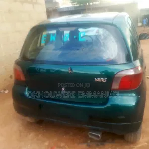 Toyota Yaris 2004 Green
