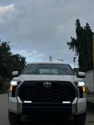 Toyota Tundra Limited CrewMax 4WD SB w/6.5' Bed (Hybrid) 2026 White