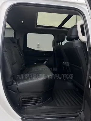 Toyota Tundra Limited CrewMax 4WD SB w/6.5' Bed (Hybrid) 2026 White