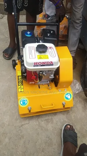 C90 Plate Compactor With Honda GX200 6.5HP Petrol Engine – Heavy Duty