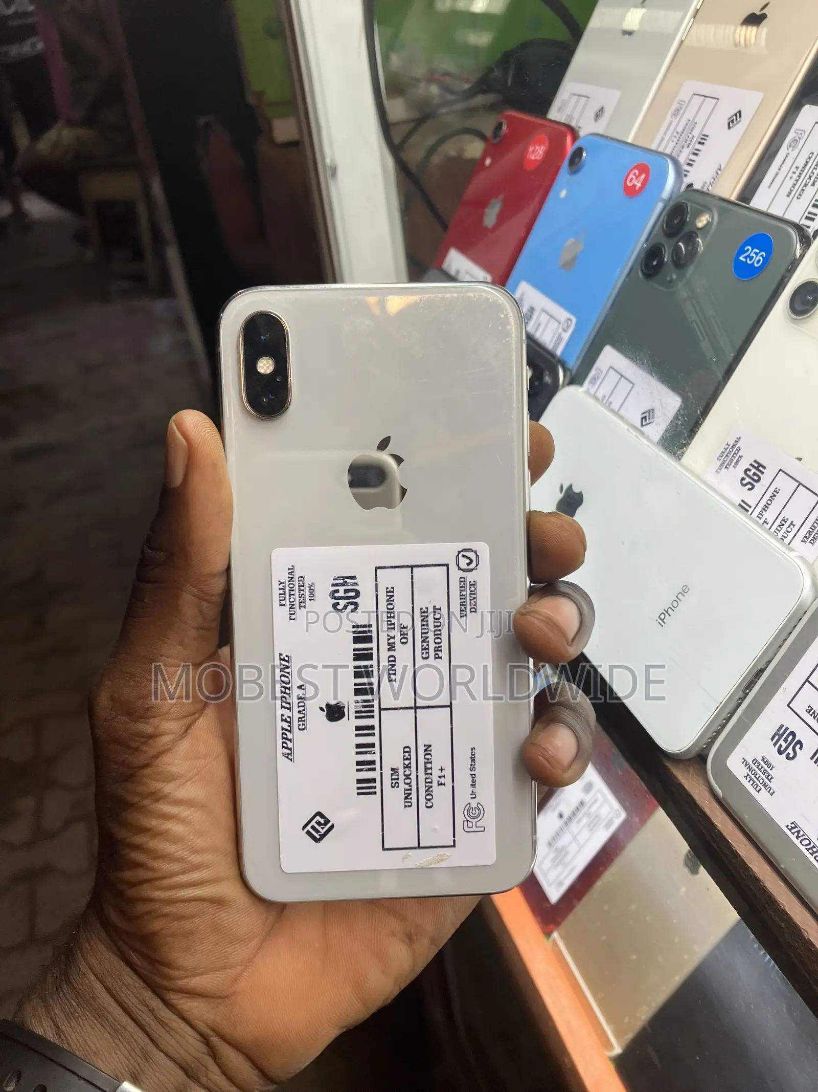 Apple iPhone X 64 GB White