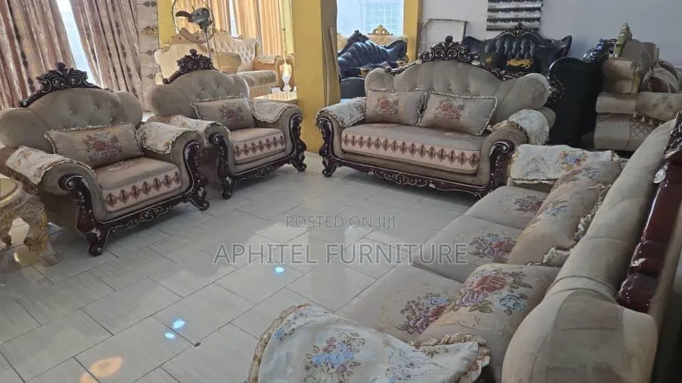 Royal Sofa 089