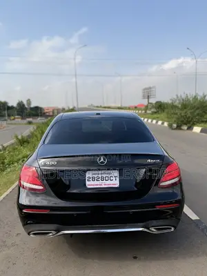 Mercedes-Benz E400 2018 Black