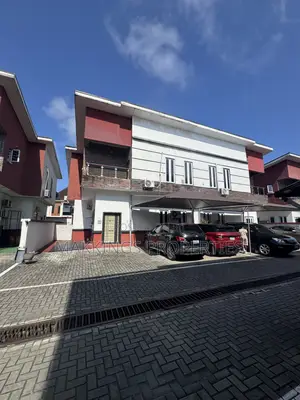 4bdrm Duplex in Lekki Phase 2 for sale