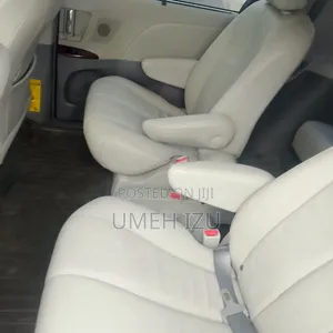 Toyota Sienna 2014 Gray