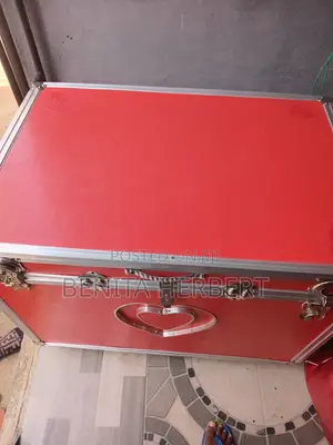 Jumbo Sized Trunk Box