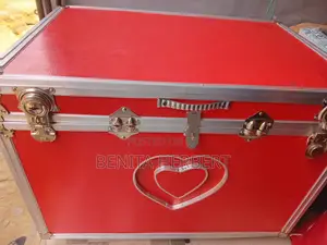 Jumbo Sized Trunk Box
