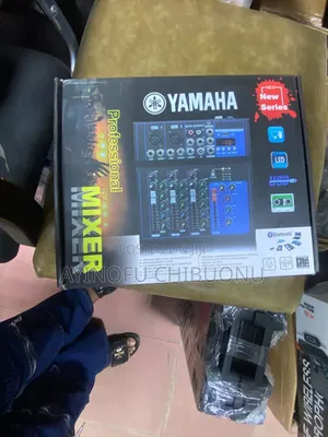 Professional Mixing Console 7 Channel.