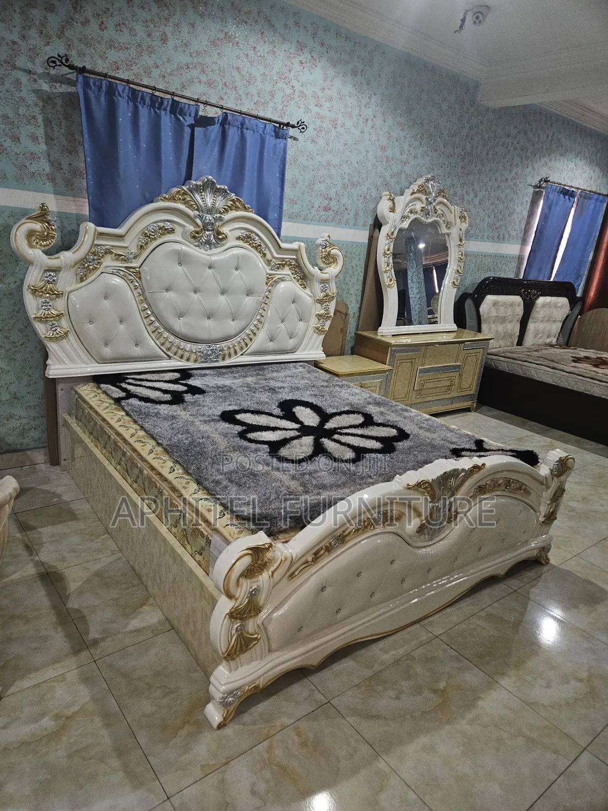 Royal Bed P01
