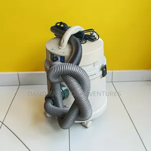 Aqua Master Wet and Dry Professional Vacuum Cleaner