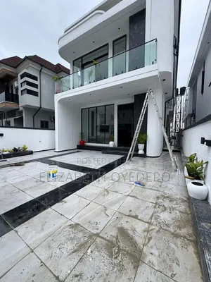 Furnished 5bdrm Duplex in Vgc for sale