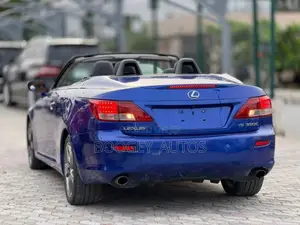 Lexus IS 2010 Blue