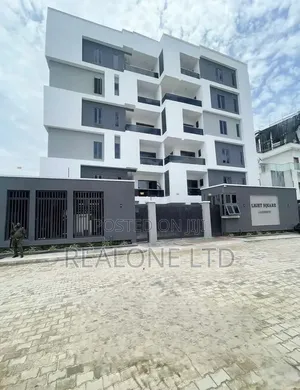 2bdrm Apartment in Lekki Phase 1 for rent