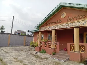 8bdrm Bungalow in Obaolaide Estate for sale