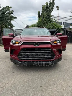 Toyota Highlander XLE AWD 2024 Red