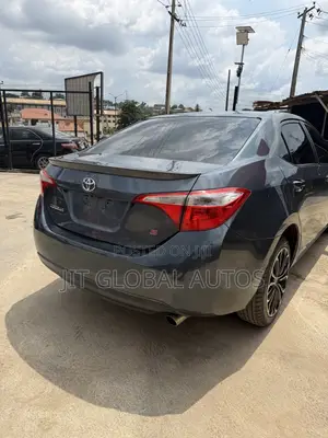 Toyota Corolla S Plus 4dr Sedan (1.8L 4cyl CVT) 2015 Gray