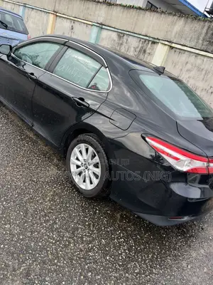 Toyota Camry LE (2.5L 4cyl 8A) 2019 Black