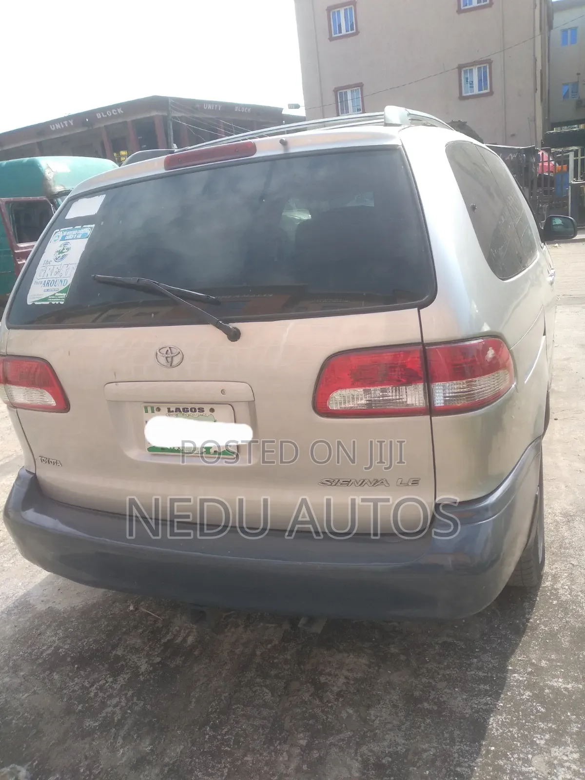 Toyota Sienna 2002 Gold