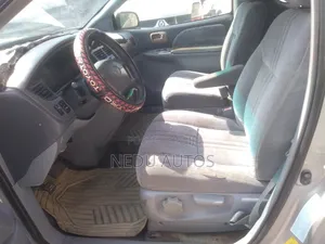 Toyota Sienna 2002 Gold