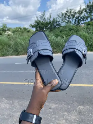 Female Palm