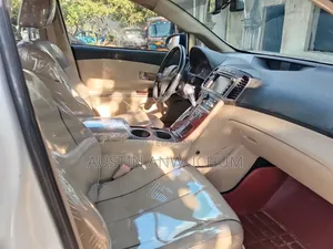 Toyota Venza 2010 White