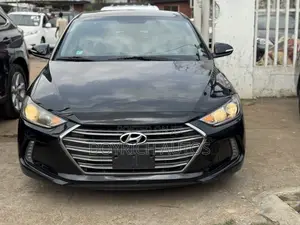 Hyundai Elantra Limited Sedan FWD (2.0L 4cyl 6A) 2017 Black
