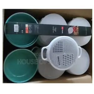 Plastic Basin With a Multi-Purpose Grating Lid.