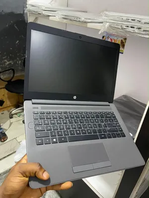 Laptop HP 240 G8 4GB Intel Celeron SSD 128GB