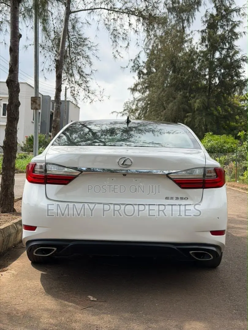 Lexus ES 2017 White
