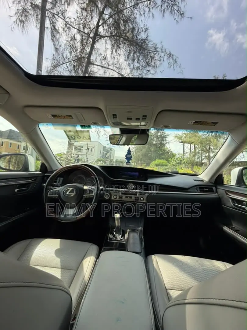 Lexus ES 2017 White