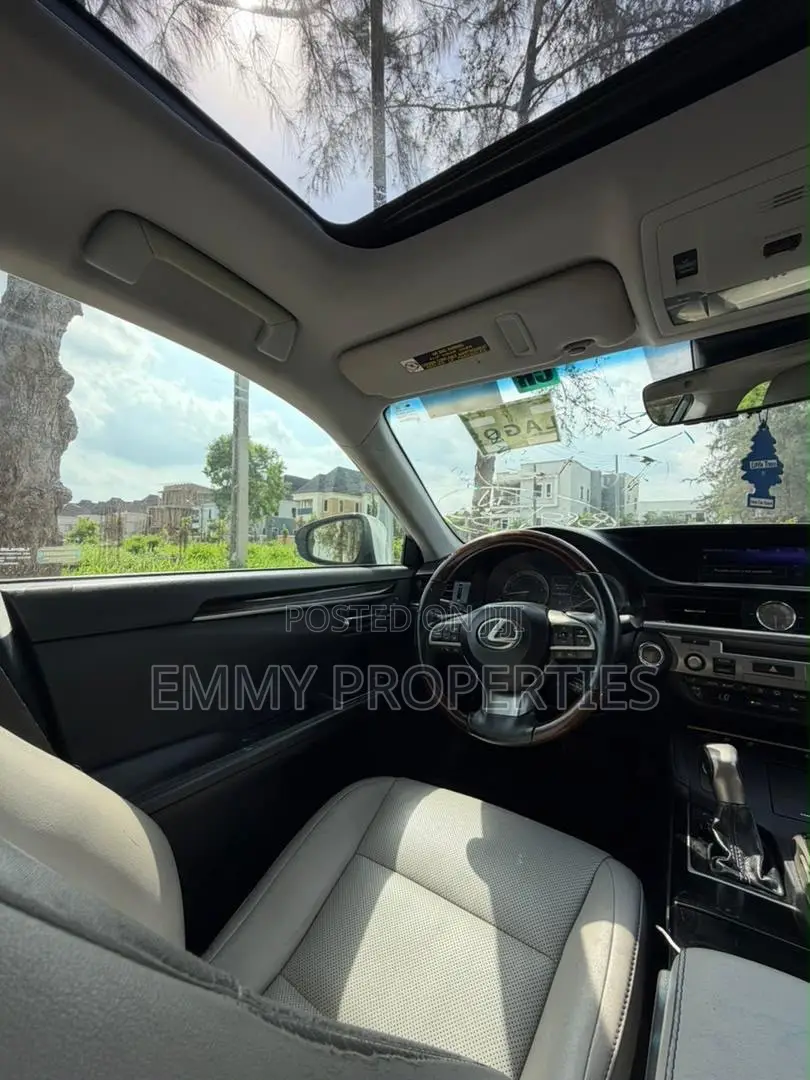 Lexus ES 2017 White