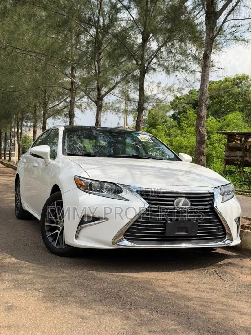 Lexus ES 2017 White