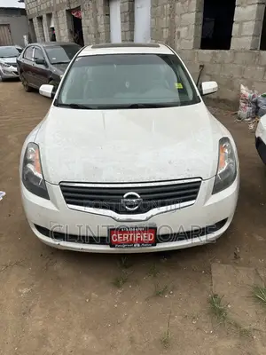 Nissan Altima 3.5 SE 2007 White