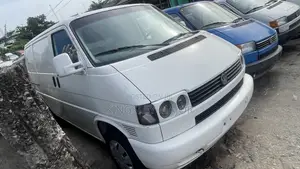 Volkswagen Transporter 2002 White