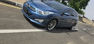 Hyundai i40 2013 Blue