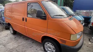 Volkswagen Transporter 2002 Orange