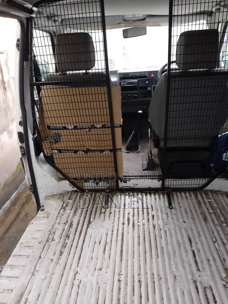 Volkswagen Transporter 2003 White