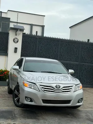 Toyota Camry 2011 Silver