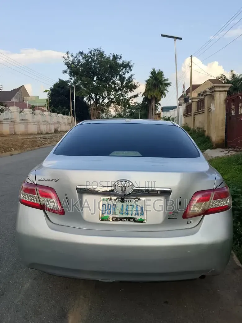 Toyota Camry 2011 Silver