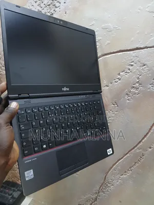 New Laptop Fujitsu Amilo Li3710 4GB Intel Core i5 SSD 256GB