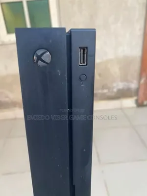 Xbox One X With 9 Offline Games Including FC26