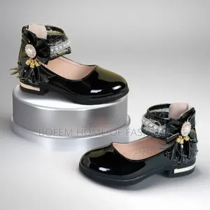 Girls Glossy Shoe