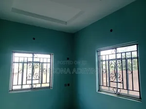 2bdrm Block of Flats in Soliquet Property, Olorunda-Osun for rent