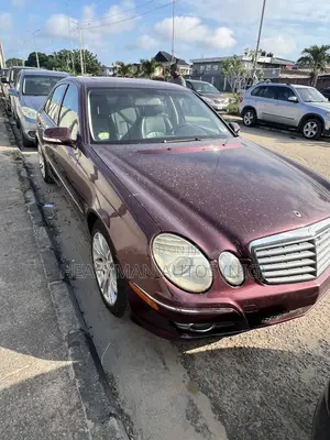 Mercedes-Benz E350 Base 4Matic Sedan AWD (3.5L 6cyl 5A) 2009 Maroon