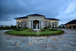 5bdrm Duplex in Osapa london for sale