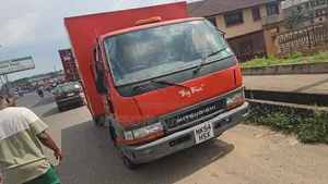 Mitsubishi Canter Interdecor
