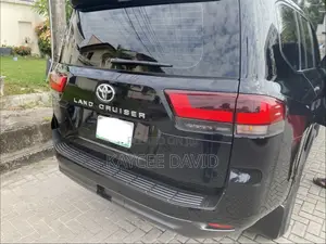New Toyota Land Cruiser LC250 2025 Black